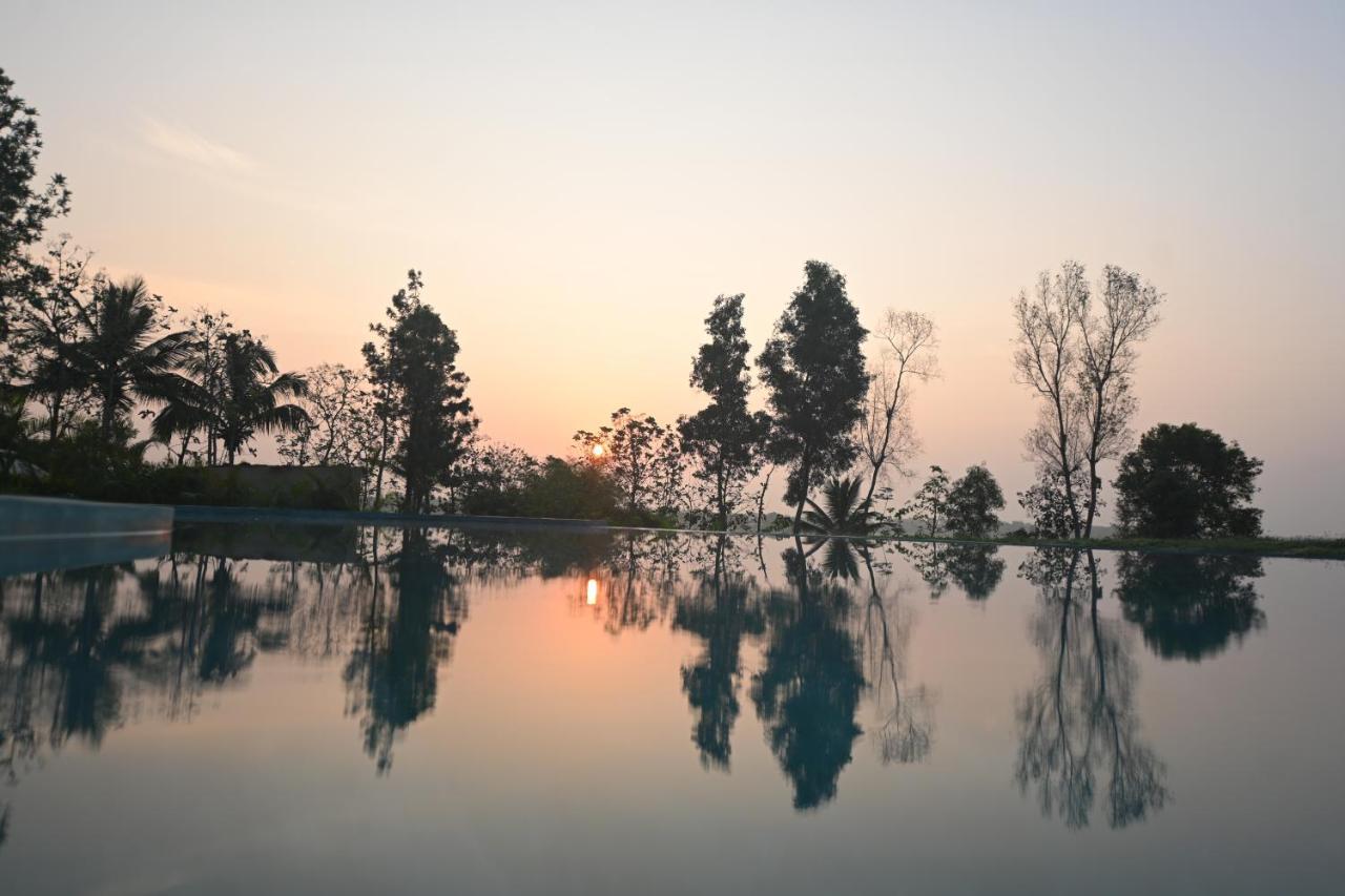 Hotel Fireflies Kabini Begūr Zewnętrze zdjęcie